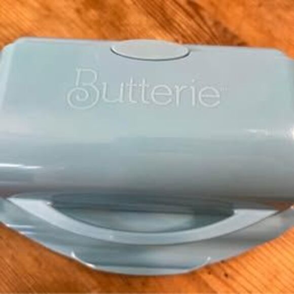 Butter Dish Turquoise Kitchen Concepts Unlimited "Better Dish" Butterie Flip-Top - Picture 1 of 3